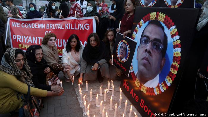 Pakistan: 6 men sentenced to death over lynching of Sri Lankan man