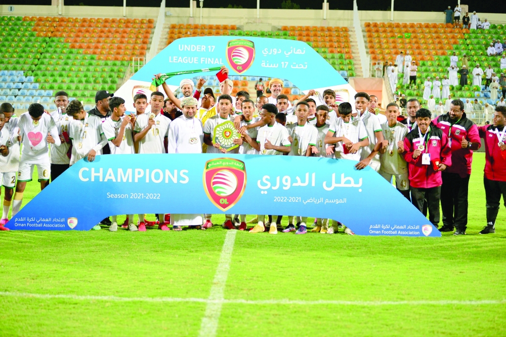 جعلان يتوج بلقب دوري الناشئين والاتحاد وصيفا
