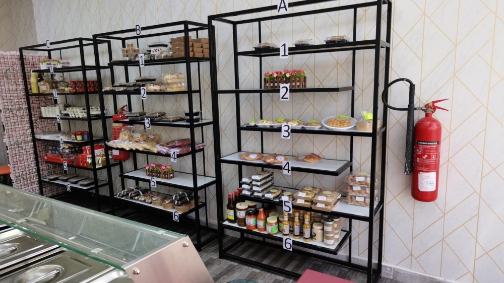 يونس الجابري: “بيتك هنا” يجمع مختلف الأكلات العمانية  والحلويات تحت سقف واحد