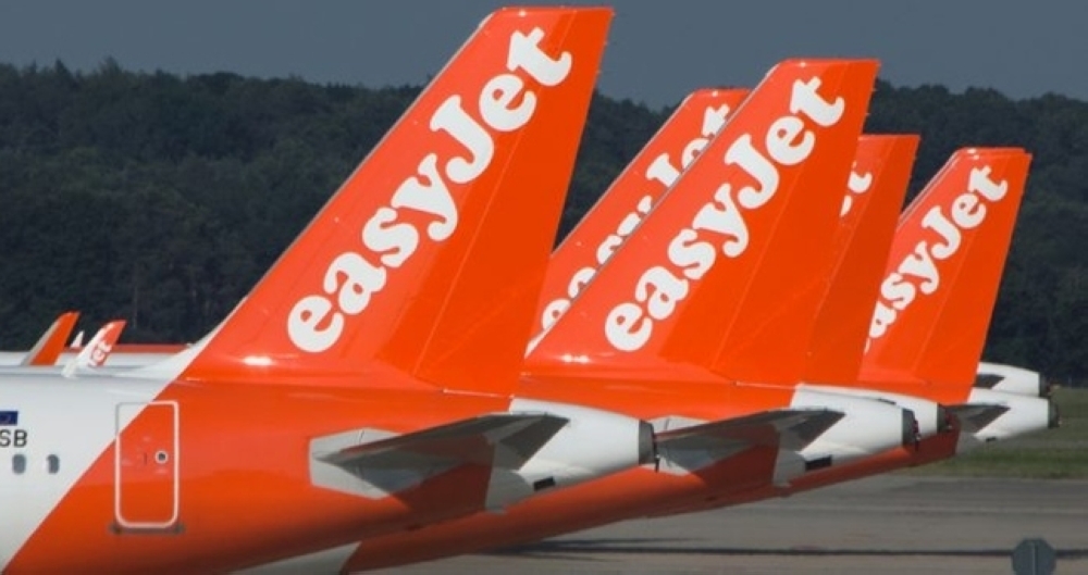 بسبب نقص الموظفين شركة “إيزي جيت” تلغي عشرات رحلات الطيران