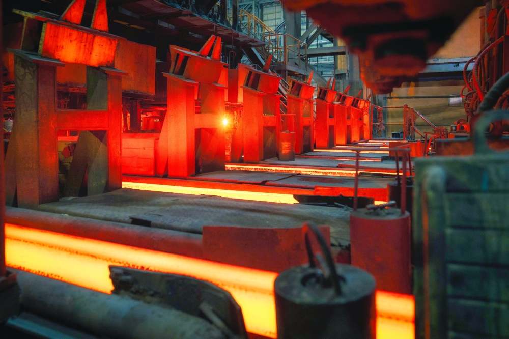 اتفاقية لتقييم عملية تطوير أول محطة للهيدروجين الأخضر في صحار