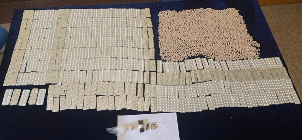 ضبط 3 متسللين بحوزتهم مخدرات