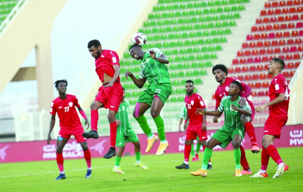 السيب والنهضة يبحثان عن تعزيز الصدارة.. وفرق المراكز الأخيرة تخشى الخسارة!