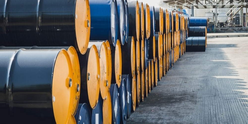 النفط يرتفع مع استمرار المخاوف من شحّ الإمدادات