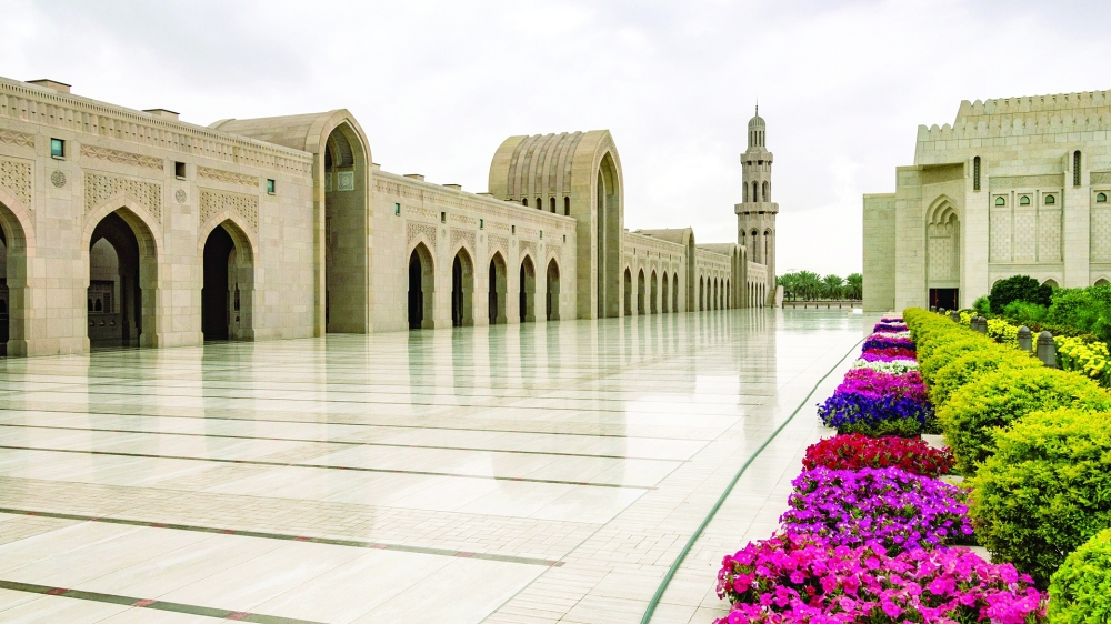 زين بيت مبارك: ظفار غنية بالمحاصيل الزراعية وأهلها يعتمدون في معيشتهم على ما تنتجه الأرض