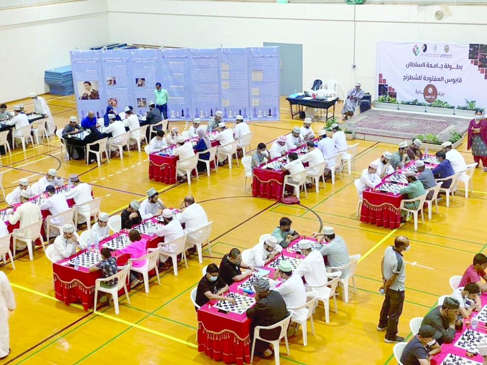 تنافس كبير في ختام بطولة الشطرنج بجامعة السلطان قابوس
