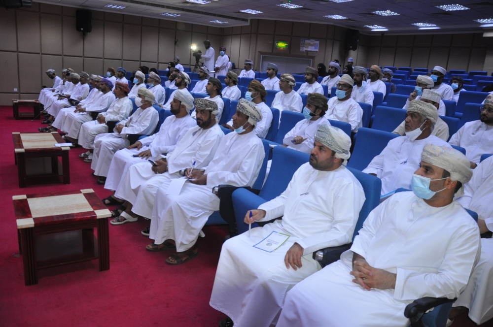 جهاز الضرائب ينظم ندوة حول القيمة المضافة بعبري