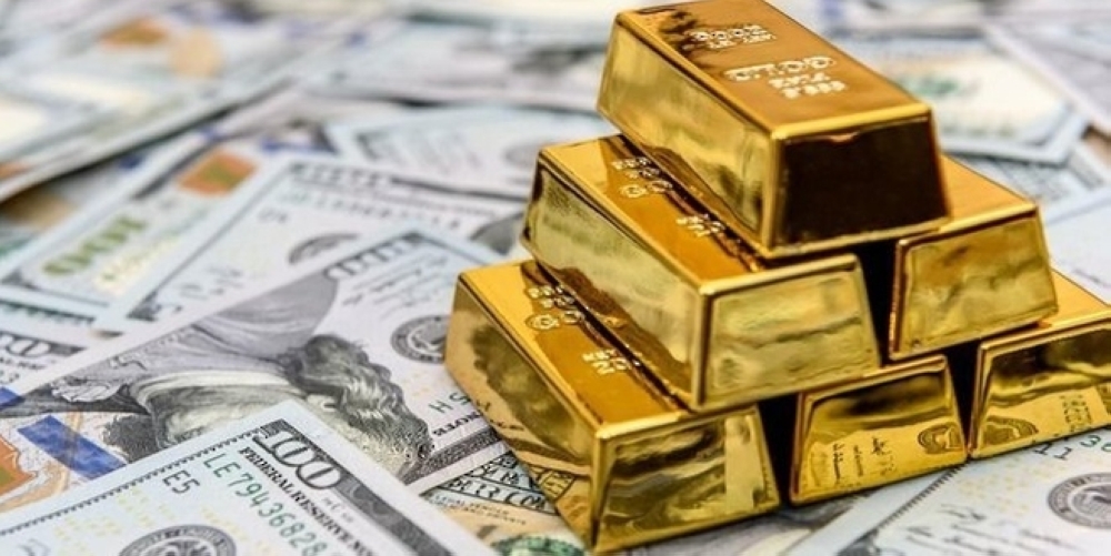 الذهب يرتفع مع زيادة الإقبال على الملاذات الآمنة