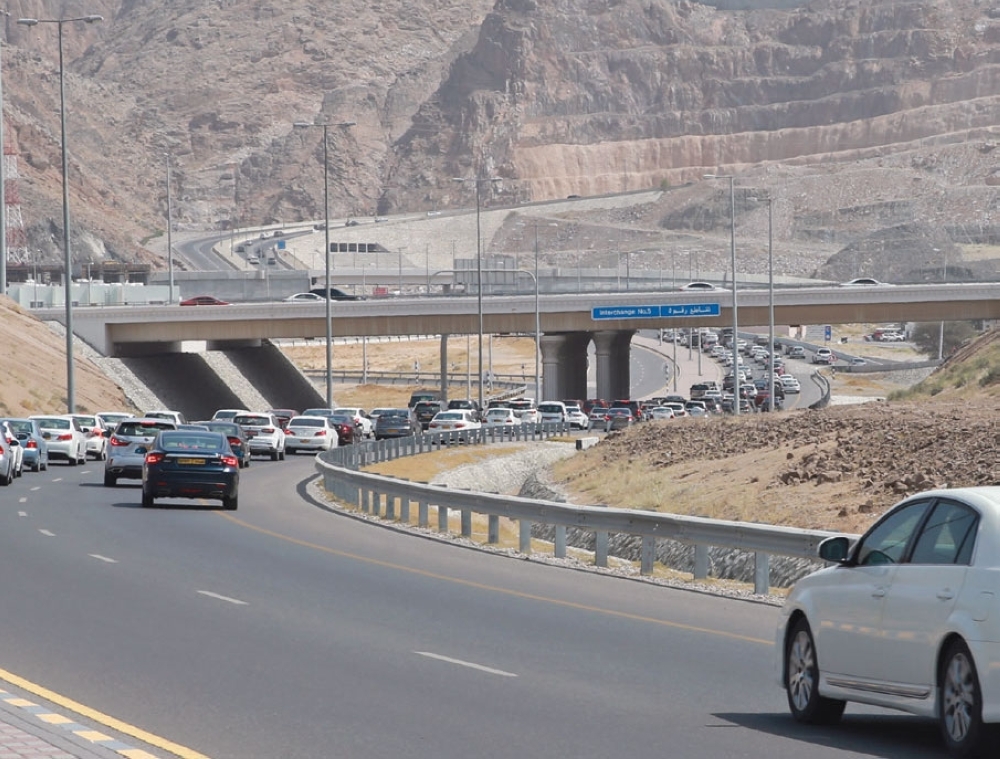 وفاة شخصين بحادث في عقبة بوشر
