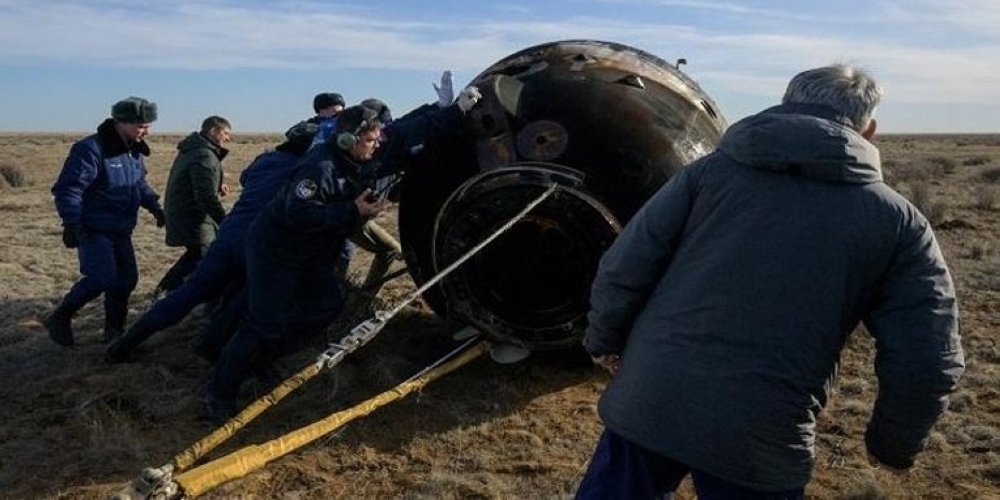 عودة ثلاثة رواد صينيين بعد أطول مهمة مأهولة في الفضاء