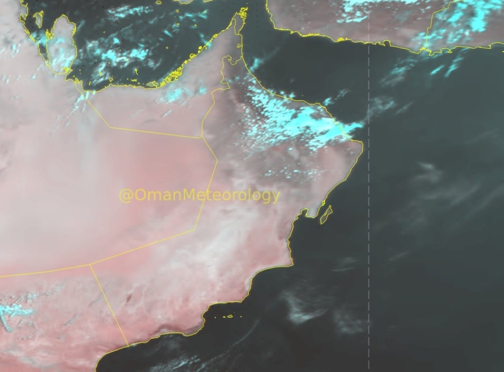 نشاط واسع للتكونات المحلية على جبال الحجر وهطول أمطار رعدية متفرقة
