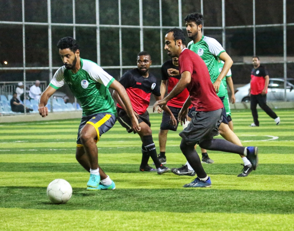 نتائج ومنافسة مثيرة في الربع النهائي لكروية بلدية ظفار