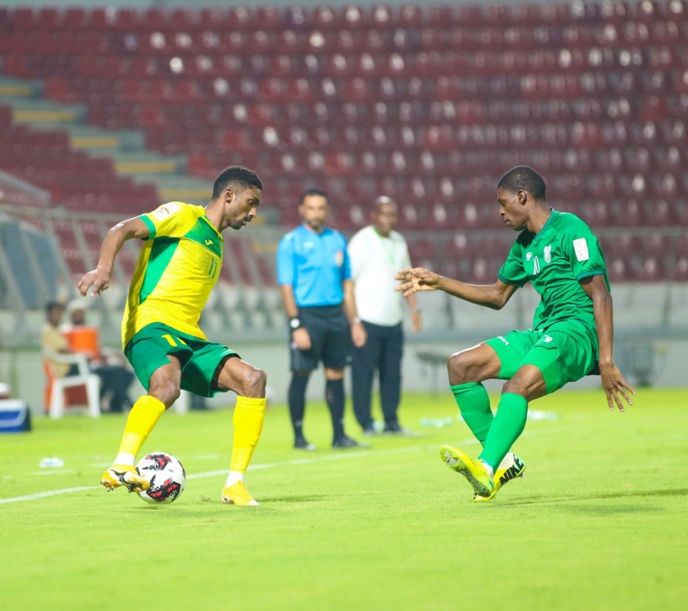 السيب يواصل صدارة دوري عمانتل برباعية في شباك الاتحاد