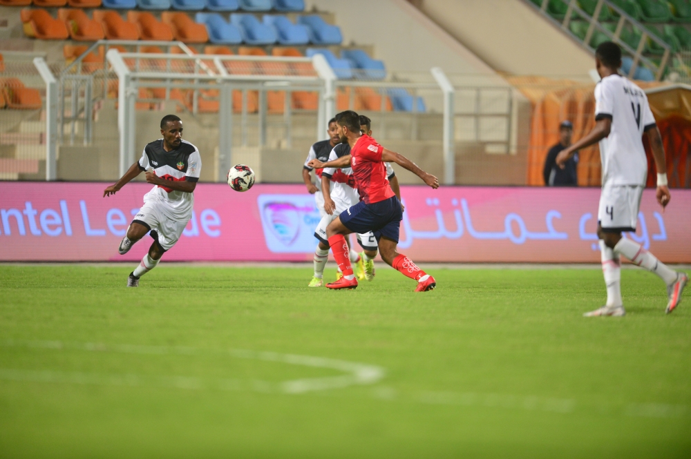 المصنعة يزيد من معاناة مسقط بدوري عمانتل