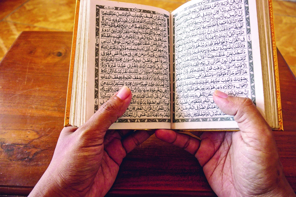 خلال فترة السبعينيات توفرت لدى الأهالي ساعات قديمة تسمى «وستن»