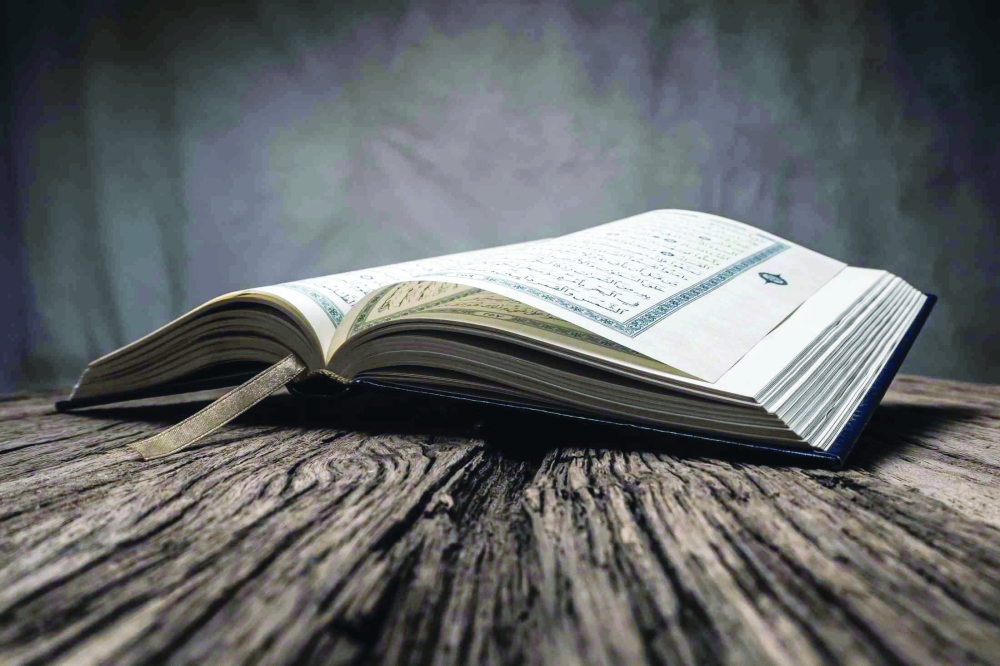 سامي المعمري: أعظم البركات أن الله يسر لي العمل معلما للقرآن الكريم لأنفع به مجتمعيالمشكلة التي تعيق الحُفّاظ هي مسألة تنظيم الوقت ومقدار الحفظ