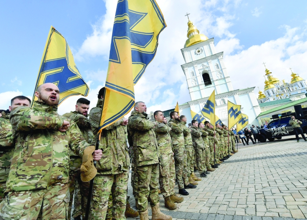 إسبانيا ترسل  200 طنّ من العتاد ومساعدة امريكية إضافية ب 500 مليون دولار
اوروبا الشرقية تدعم اوكرانيا باسلحة ثقيلة لمواجهة الهجوم الروسي