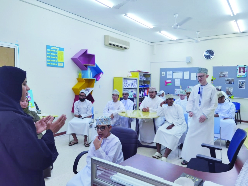 تعريف طلبة ذوي الإعاقة
بخدمات جامعة السلطان قابوس