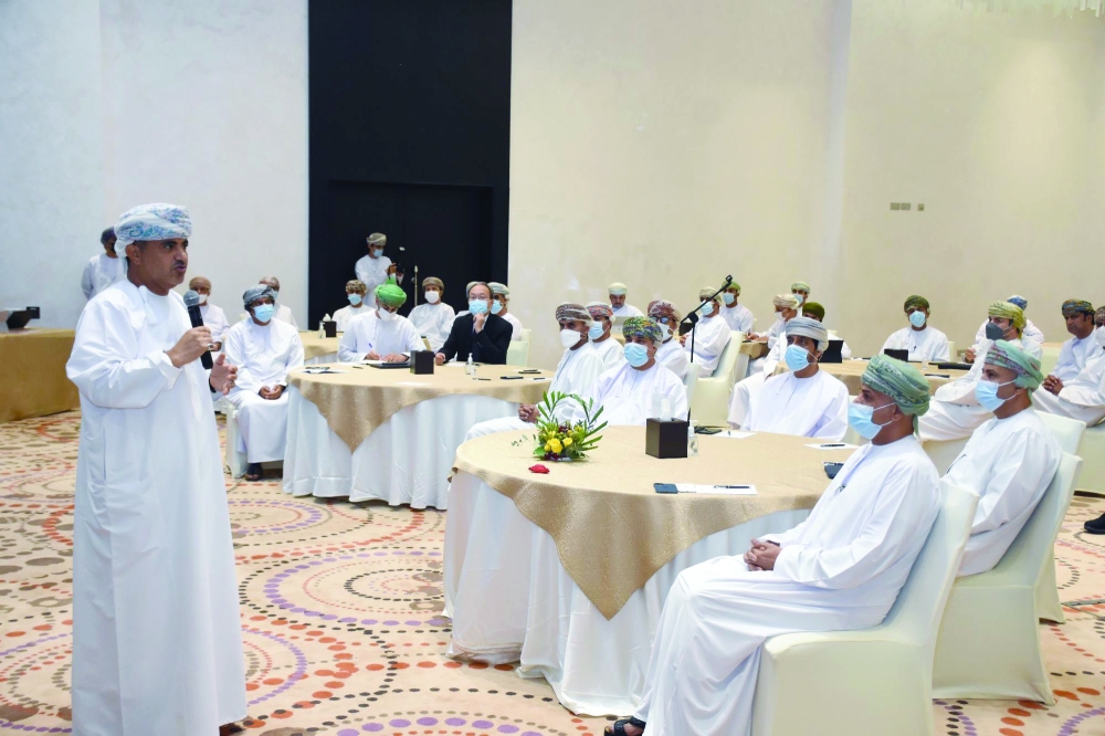 استقطاب 13 مشروعا .. وميناء صحار والمنطقة الحرة يسهمان بـ 2.8% من الناتج المحلي