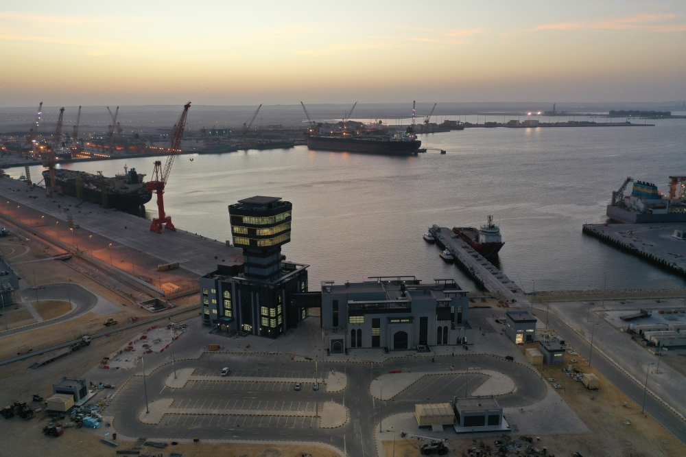 شركة أكمي بالدقم تحصل على شهادة دولية لإنتاج الهيدروجين النظيف