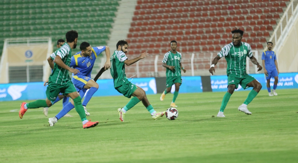 عين على القمة .. ومهام صعبة في حسابات البقاء !