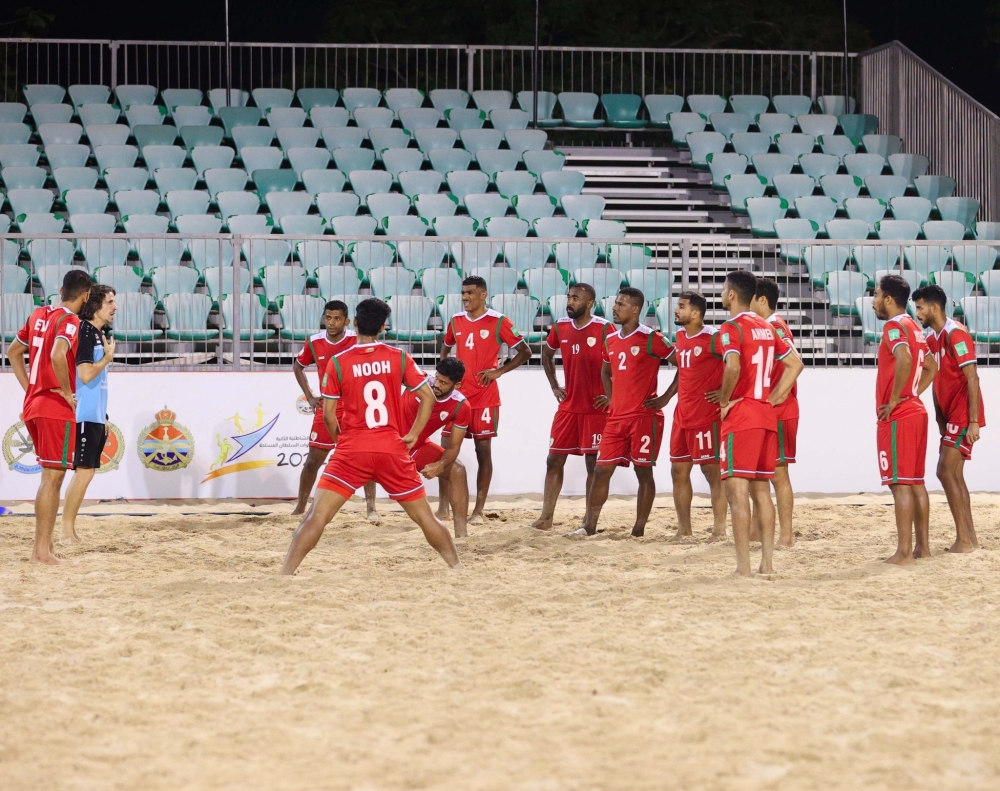 تواصل تدريبات منتخب القدم الشاطئية استعدادا لغرب آسيا