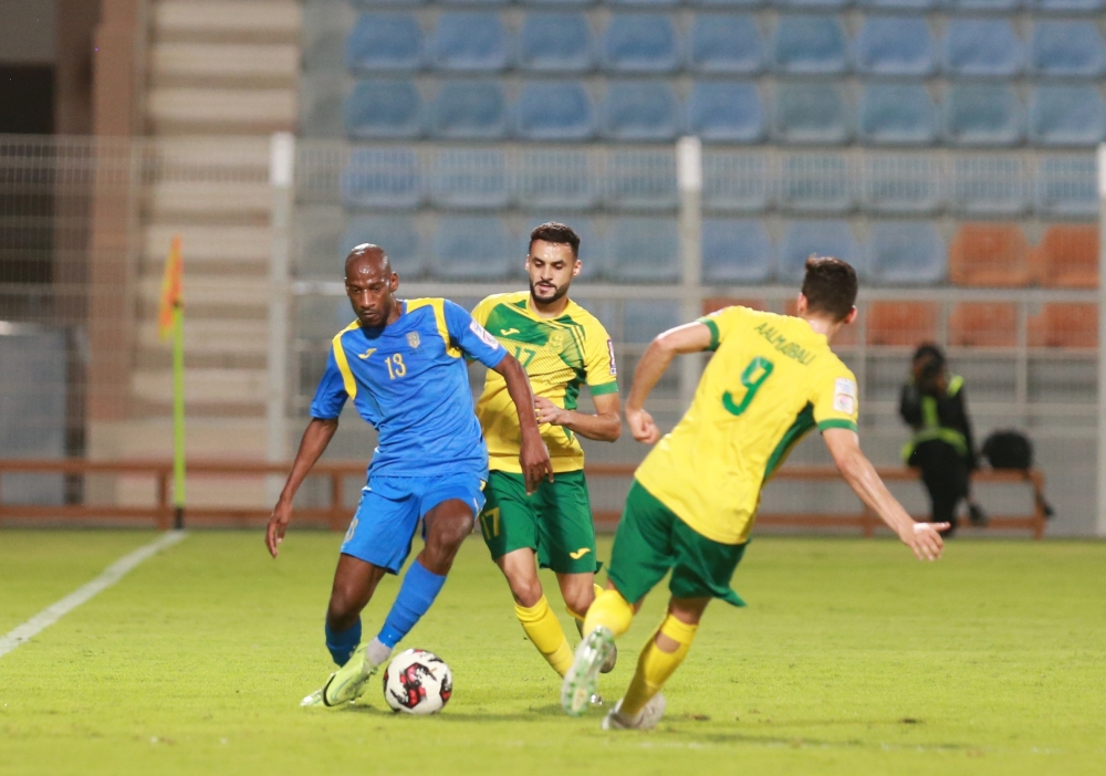 بهلا يفاجئ السيب المتصدر ويتغلب عليه بدوري عمانتل