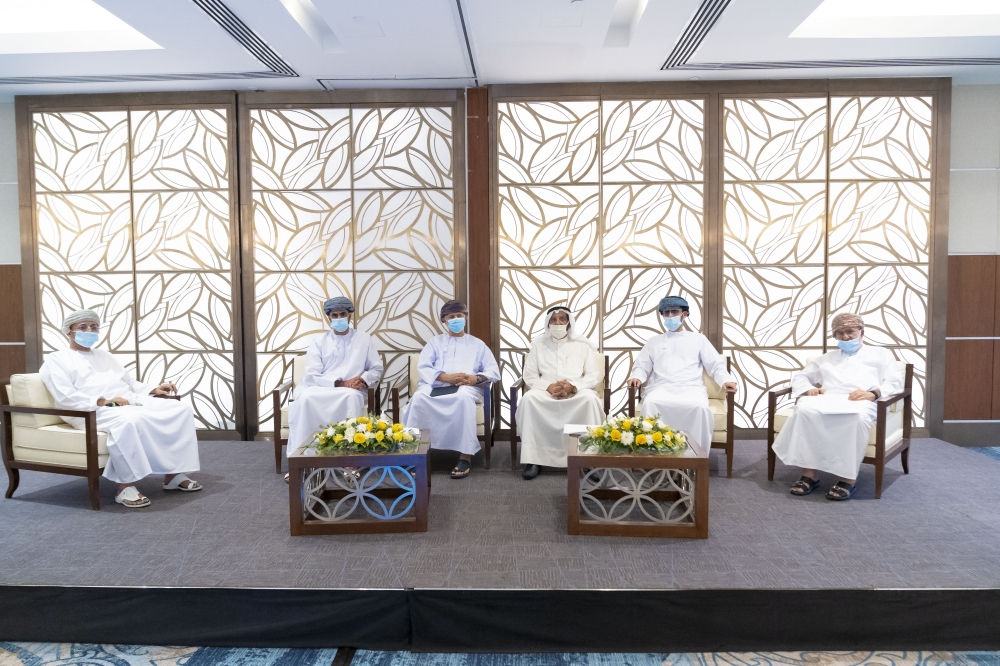 الغرفة تدعو لتوفير غطاء تشريعي منظم للتعاونيات الاستهلاكية في سلطنة عمان