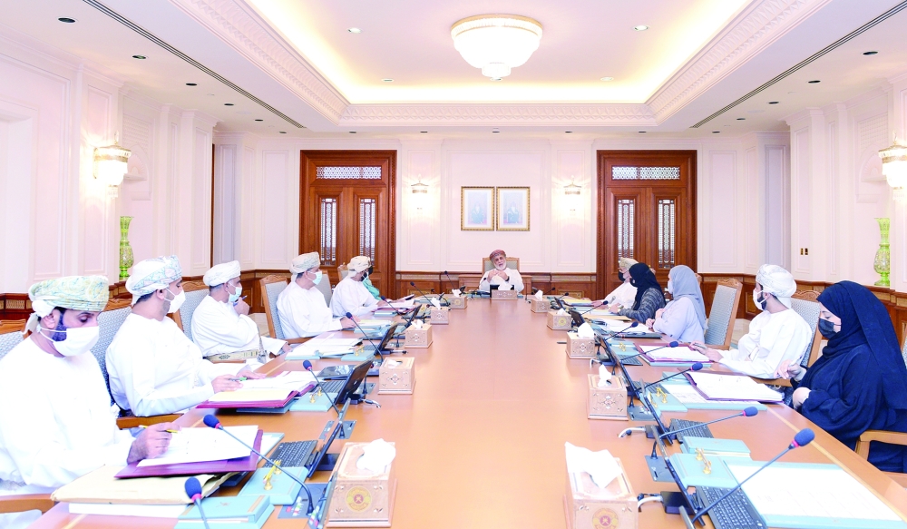 مكتب مجلس الدولة يناقش دراستي “تمكين المعلم” و”المؤسسات التقنية الناشئة “