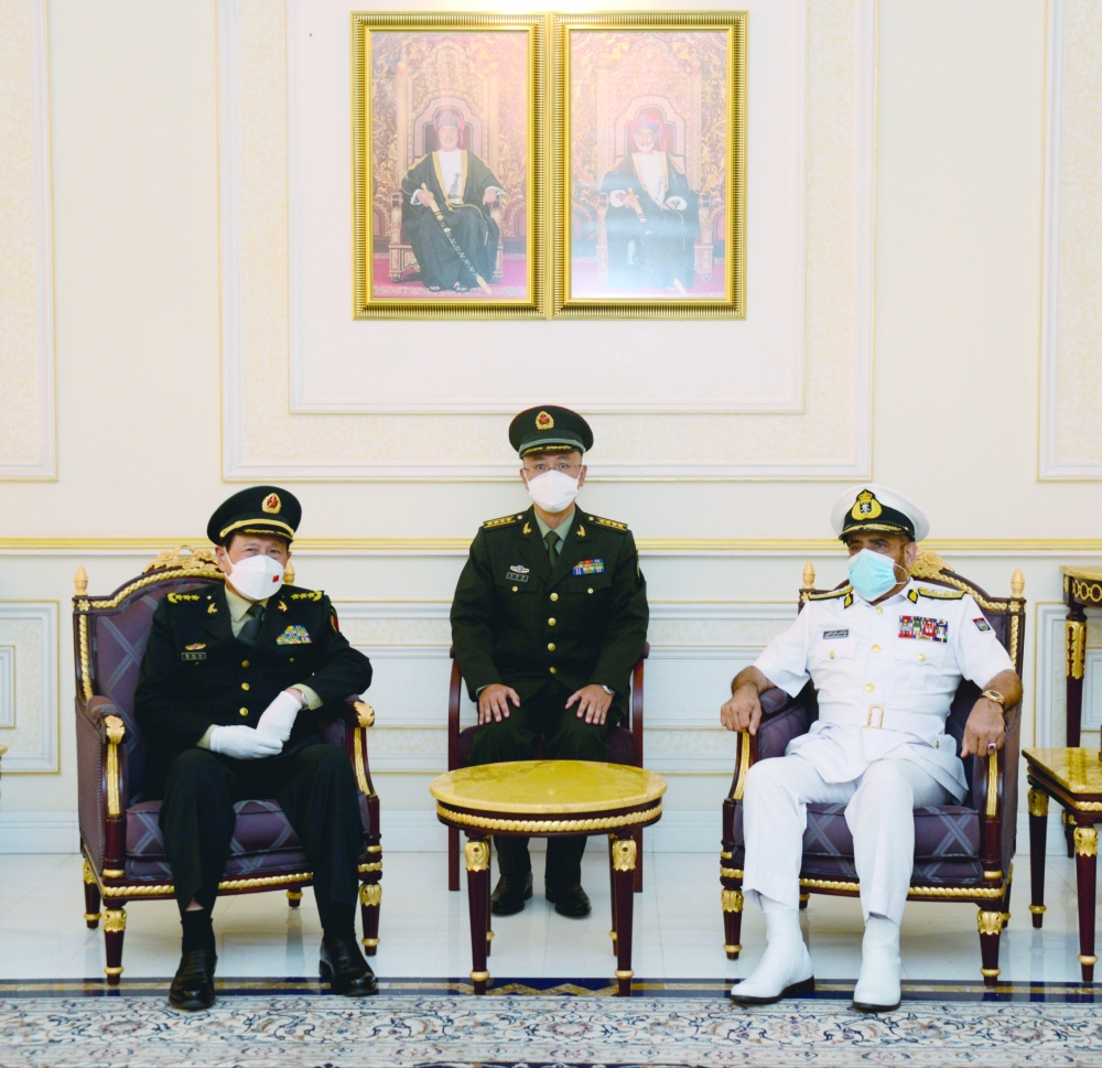 وزير الدفاع بجمهورية الصين يبدأ زيارة لسلطنة عمان