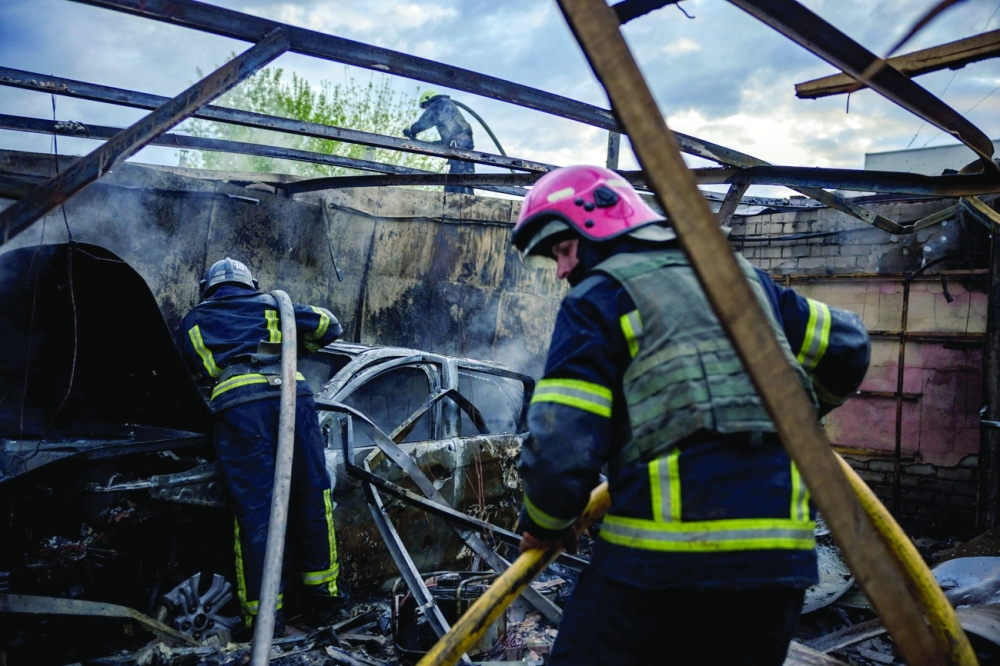 ريبورتاج..
في خاركيف .. فرق الإطفاء في مواجهة الحرائق