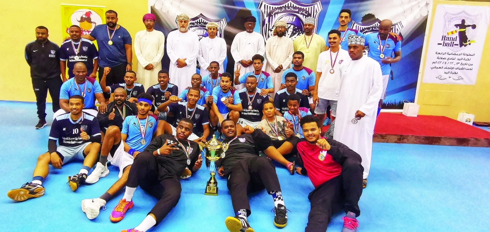 تنافس كبير في ختام بطولة نادي صلالة لليد