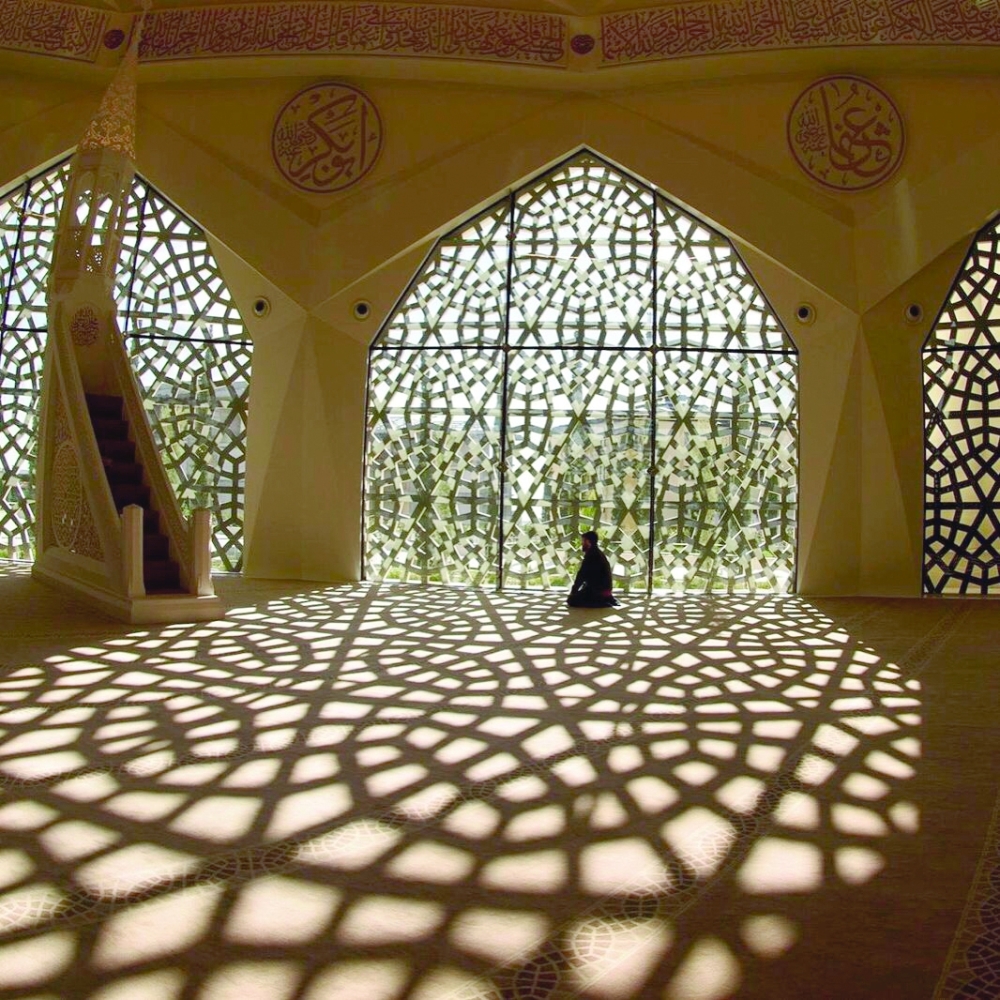 الرسول صلى الله عليه وسلم والشباب