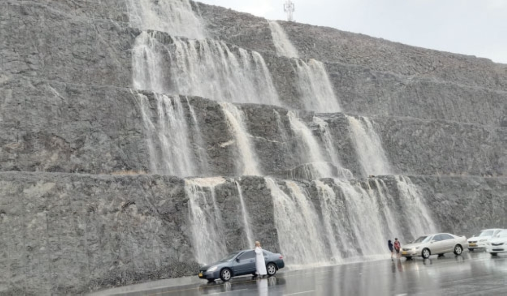 أمطار وبرَد على الباطنة والبريمي