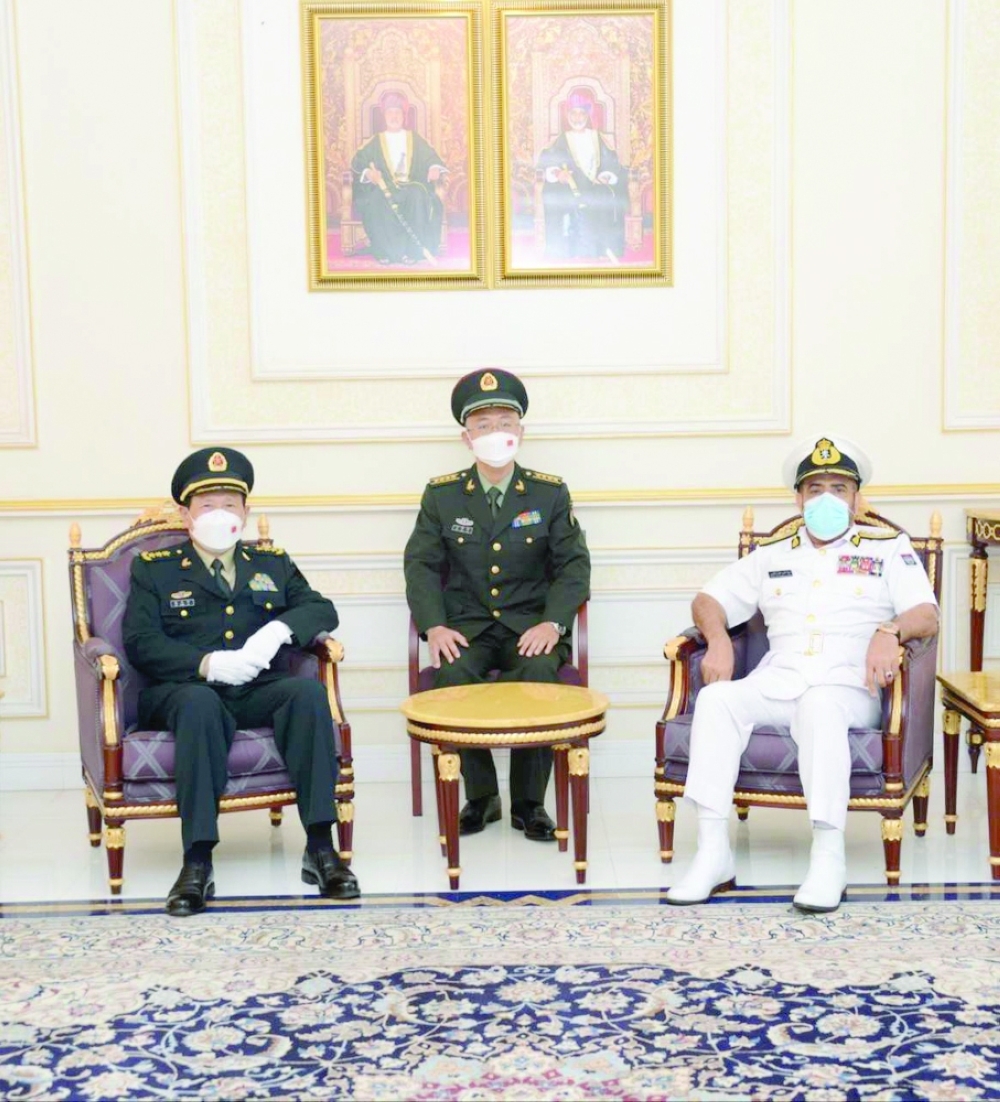 مستشار الدولة وزير الدفاع بجمهورية الصين يغادر سلطنة عُمان