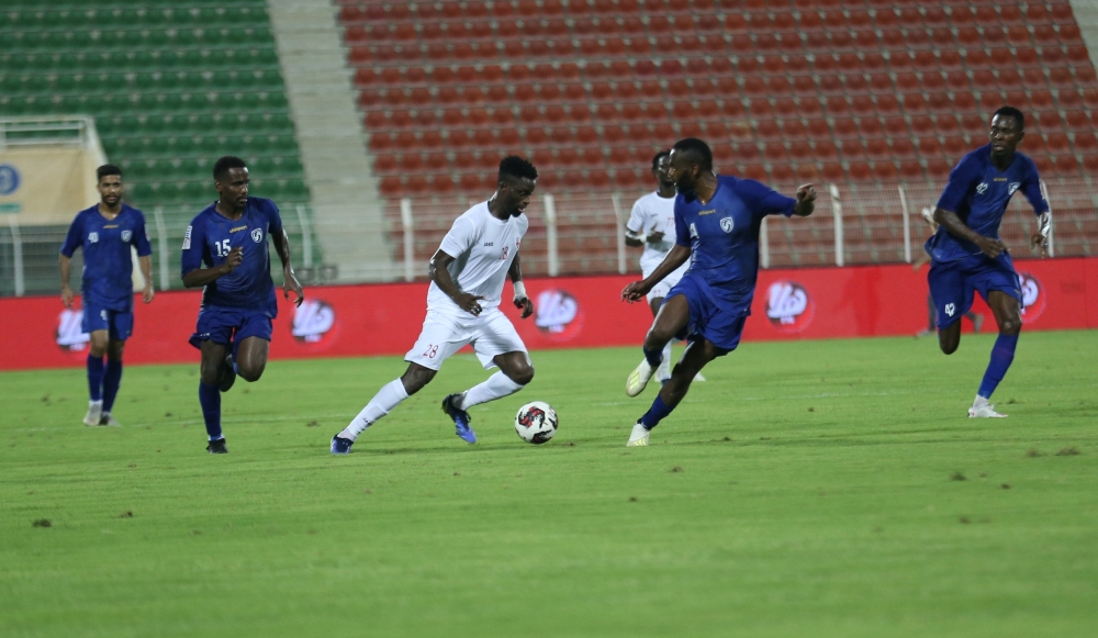 صحم يفوز على نادي عمان 2 / 1 بدوري عمانتل