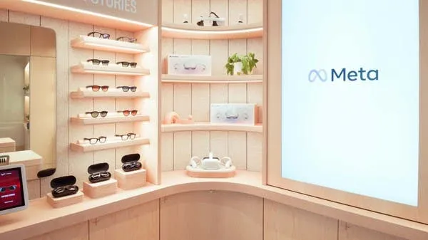 فيسبوك يفتتح أول متجر بيع بالتجزئة للترويج لفكرته عن الواقع الافتراضي