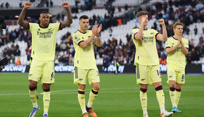 Premier League: Arsenal, Spurs trade blows for 4th place; Everton stun Chelsea