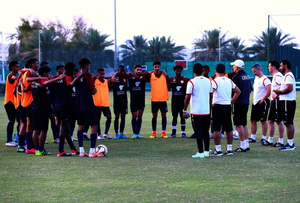 الأحمر الشاب ينتظم في معسكر داخلي الأربعـاء استعـدادا للتصــفيات الآسيــوية