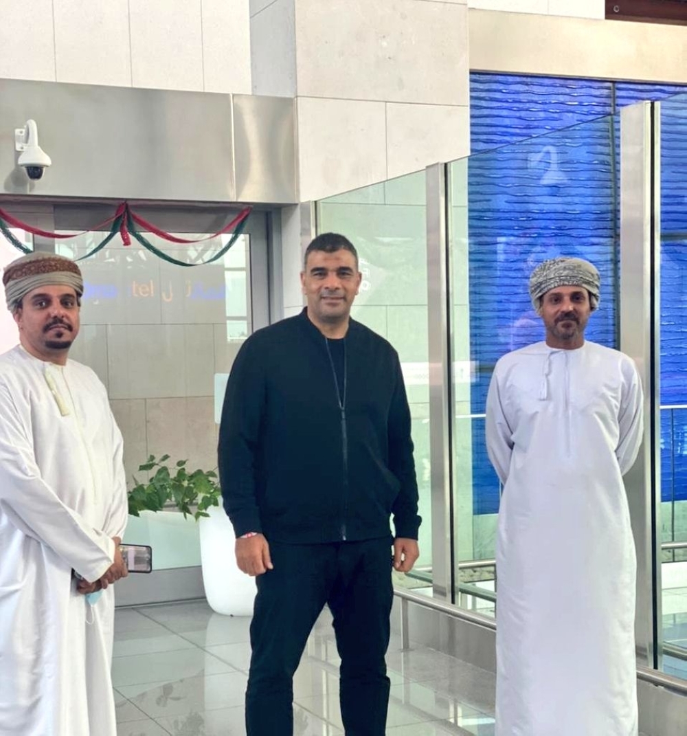 مدرب الاتحاد وظفار السابق يتعاقد مع الإسماعيلي المصري