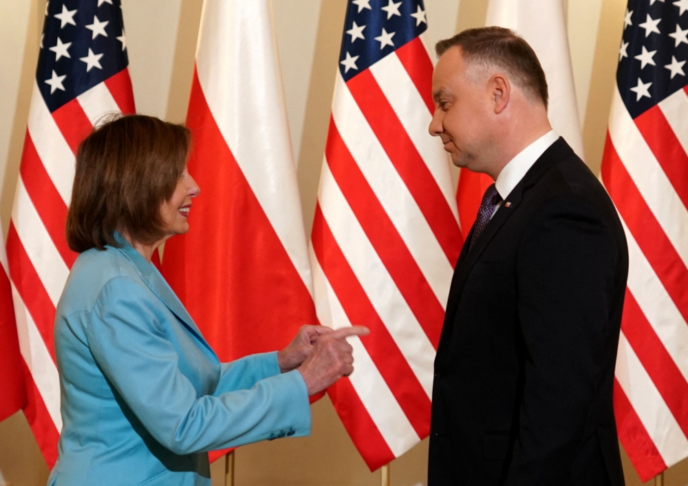 باحث أمريكي:الخطة البولندية الأمريكية تثير مخاوف روسيا من مؤامرات لتقسيم أوكرانيا