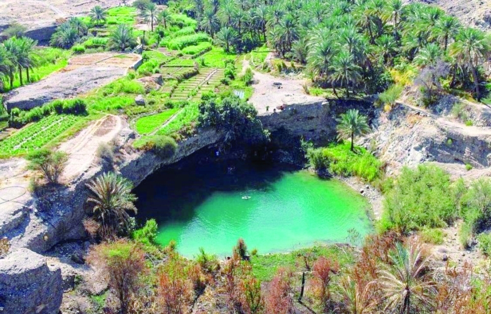 «وادي الحوقين» ..  مقصـــد للـزوار فـــي عطــــلة العيـــــد