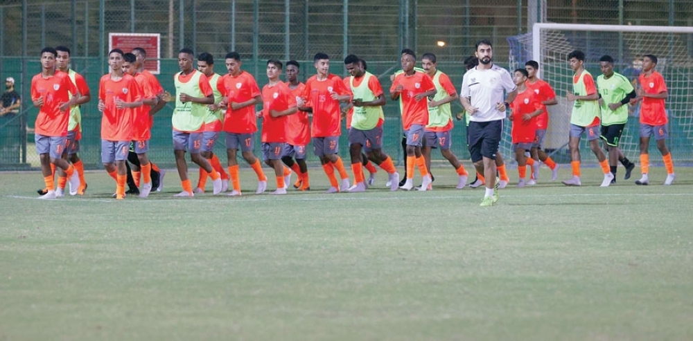 دائرة المنتخبات باتحاد الكرة تدعم برنامج إعداد الناشئين والشباب