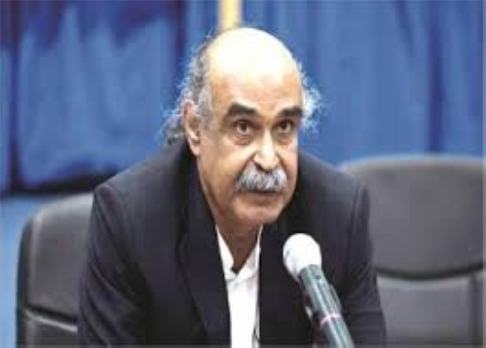 أنساغ.. يمشي مخفورًا بكتاب ليس كأيِّ كتاب: هكذا تكلَّم قاسم حدَّاد في “دخان البراكين” (2 من 4)