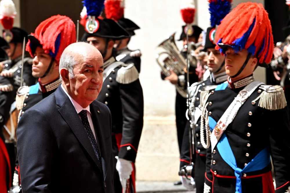 الرئيس الجزائري يسعى الى كسر الجمود السياسي بعد الحراك عبر مبادرة “لمّ الشمل”