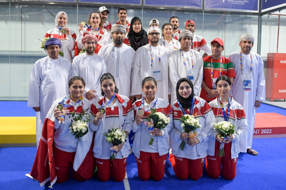 منتخب الفتيات يتوج بذهبية البادل.. والسلة الثلاثية يودع الألعاب الخليجية