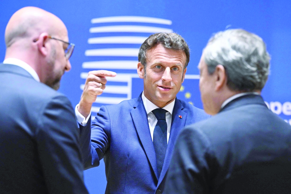 القدرة الشرائية والصحة والمناخ ابرز ملامح خارطة طريق الحكومة الجديدة
انطلاق حملة الانتخابات التشريعية الفرنسية وحزب ماكرون الأوفر حظًا