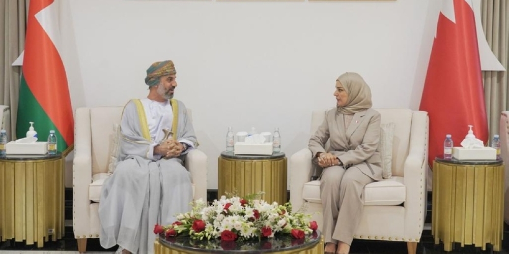مجلس الشورى العماني يوقع مذكرة تعاون مع مجلس النواب البحريني