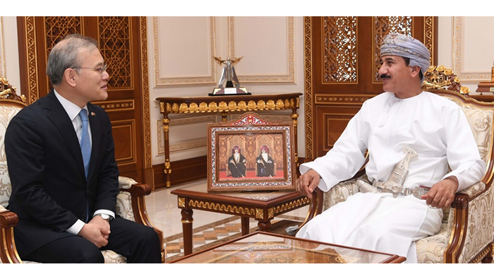 Royal Office Minister receives Ambassador of Korea 1 Royal Office Minister receives Ambassador of Korea