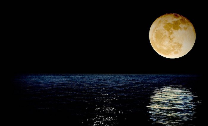 Supermoon over Oman skies tonight, here’s when to watch it